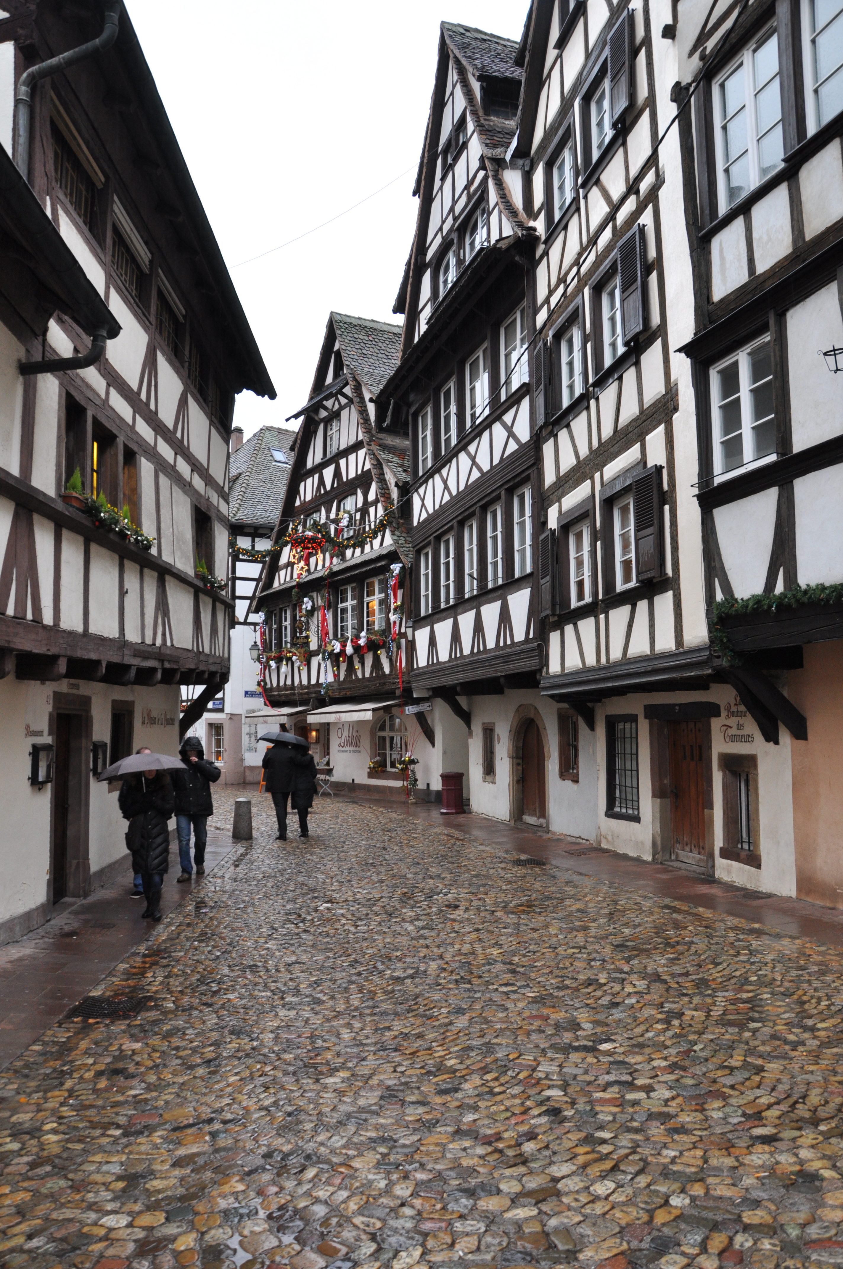 STUDY ABROAD – Graphic Design